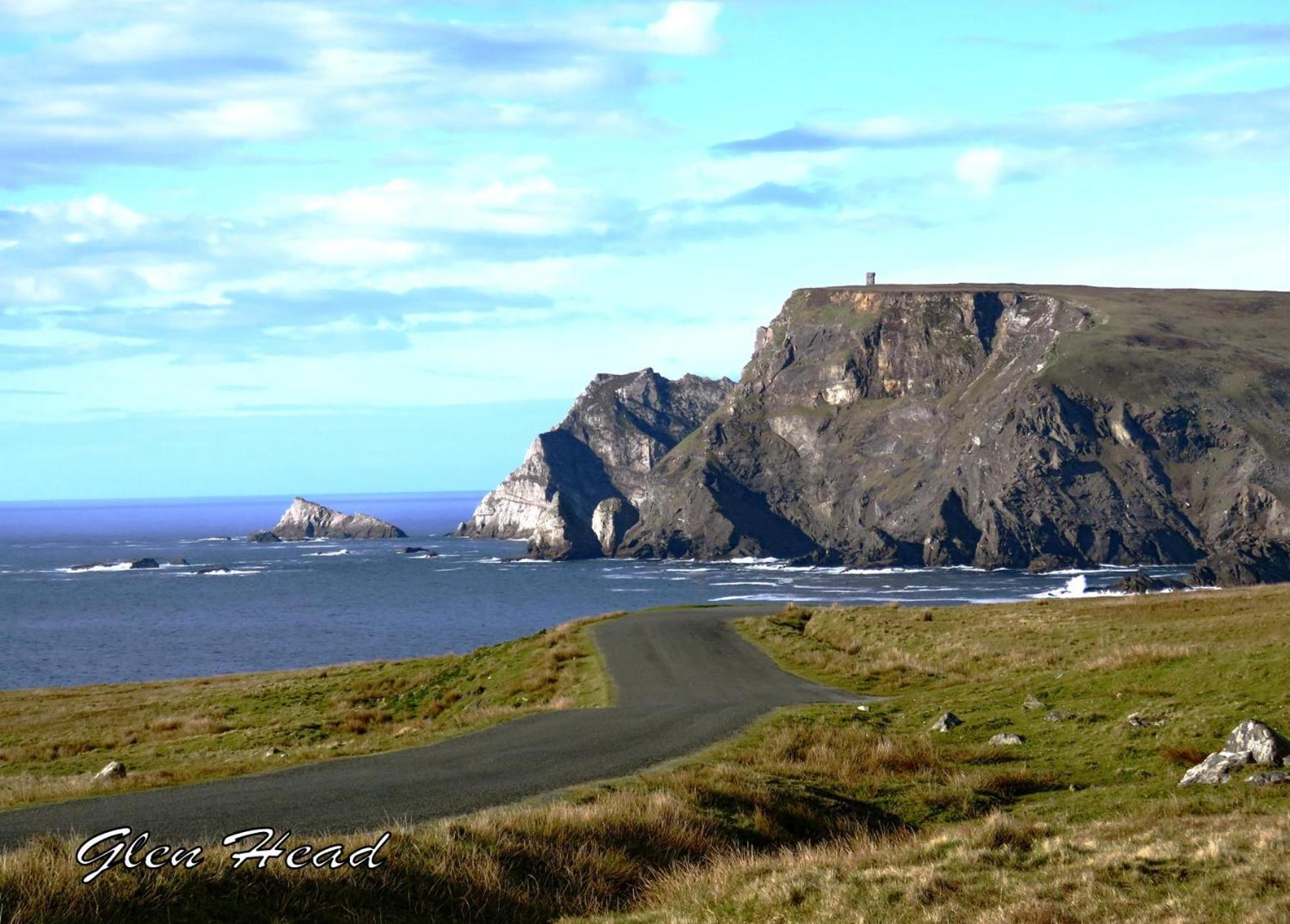 John Eoinin'S Bar And Accommodation Glencolumbkille Eksteriør billede