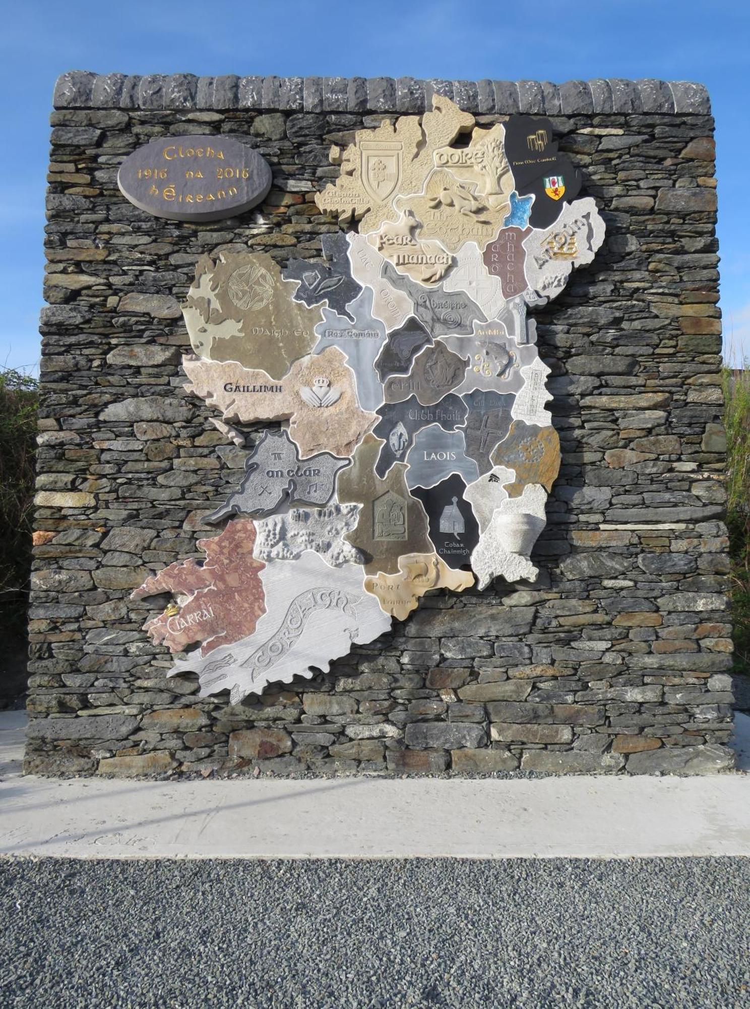 John Eoinin'S Bar And Accommodation Glencolumbkille Eksteriør billede